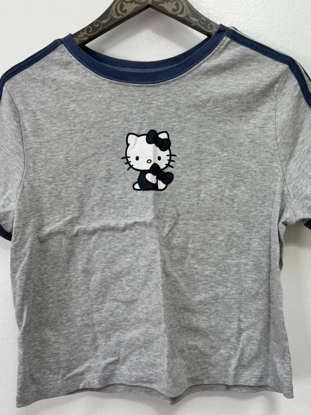 Hello Kitty grey ringer tee with hello kitty holding a bow detail Size XL #kawai